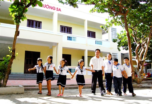 Spratly archipelago children’s summer